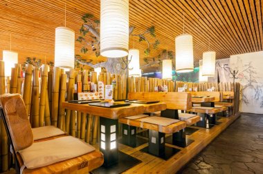 Moskova - Ağustos 2014: Japon Suşi Restoran Zinciri 