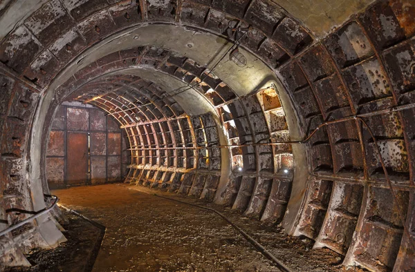 Abandoned Old Forgotten Technical Underground Room Bend Rusty Old Tunnel — Stock Photo, Image