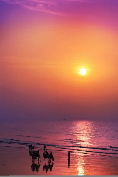 Nascer do sol colorido no mar do leste custou a Índia . — Fotografia de Stock