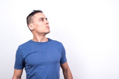 Kendine güvenen adam