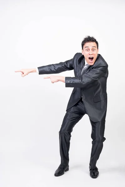 Surprised Man Suit Pointing Copy Space White Background Full Body — Stock Photo, Image