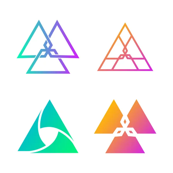 Ilustração vetorial do design do conjunto de logotipo do triângulo. Isolados . — Vetor de Stock