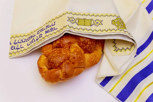 Frisches hausgemachtes Challah-Brot für ein jüdisches Fest — Stockfoto