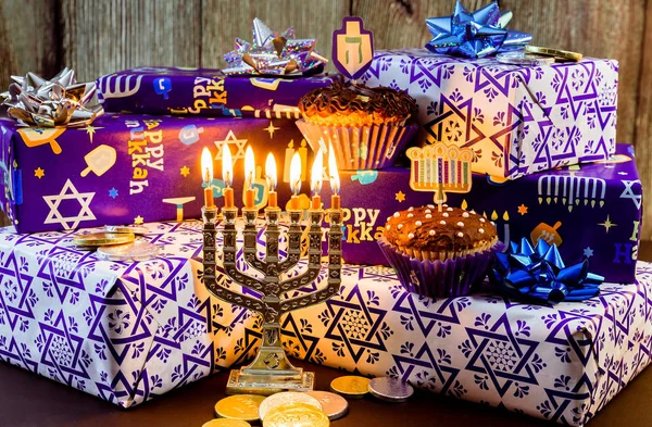 Jewish holiday hanukkah celebration tallit vintage menorah — Stock Photo, Image