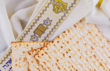 Yahudi tatil Pesah Fısıh matza ile