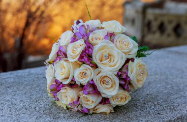 Düğün buket pembe ve gül ile