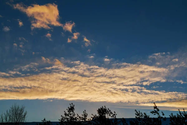 Утреннее небо на восходе — стоковое фото