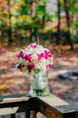 Bir buket pembe gül.