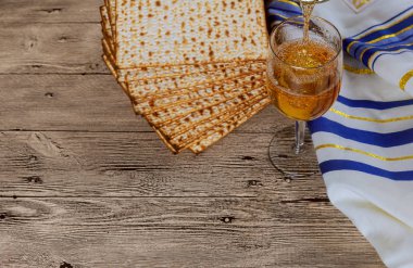 Matza ekmek Fısıh Bayramı kutlama ve şarap