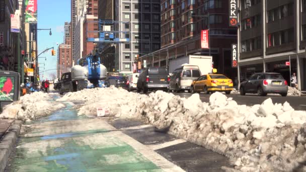 New York City - 16. března 2017 těžký sníh na avenue, New York, Manhattan, — Stock video