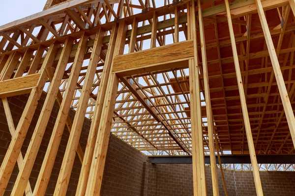 Nueva construcción de casa con marco — Foto de Stock