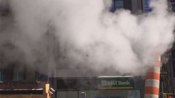 NEW YORK CITY - March 16, 2017 air steam, accident, repairhot air into the street in Midtown Manhattan. — Stock Video