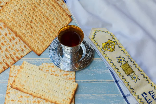 Jewish products, food, Passover pesah on wooden background. — Stock Photo, Image