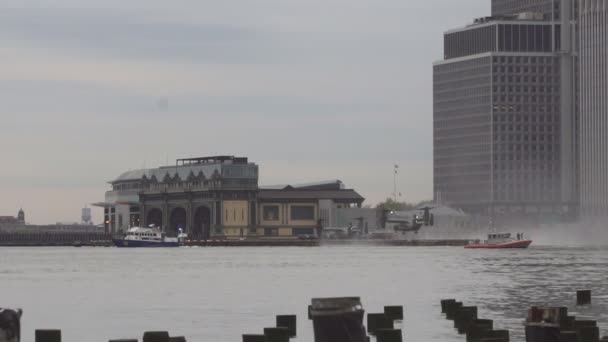 New york city - 04. Mai 2017 new york city manhattan marine hubschraubergeschwader ein hmx-1 ist verantwortlich für den transport des präsidenten vereinigte staaten — Stockvideo