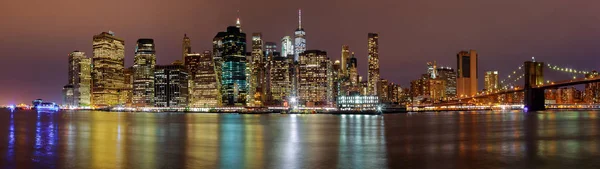 Nueva York Manhattan edificios horizonte noche noche — Foto de Stock