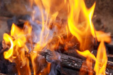 Şöminede ateş, sığ derinlik-in tarla Not