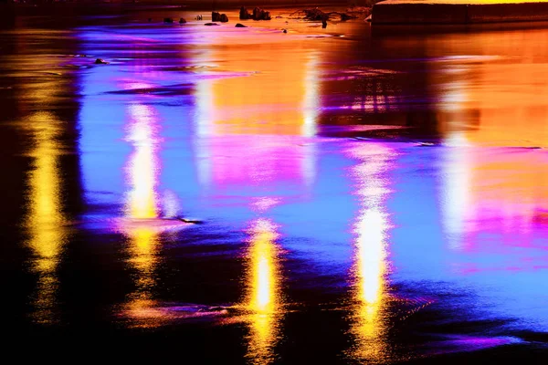 Réflexion d'eau colorée — Photo
