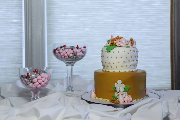 Bolo de casamento bonito, close up de bolo — Fotografia de Stock