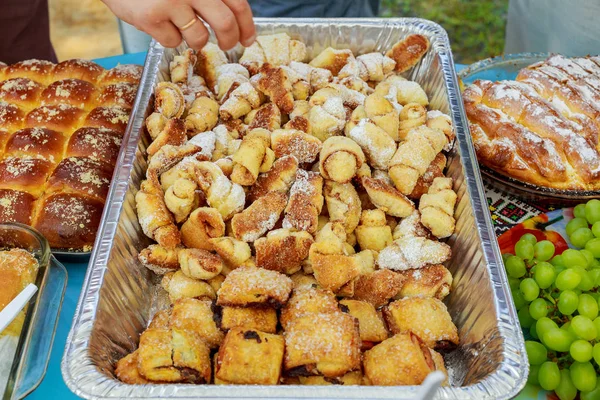 Düğün için tatlılar ile renkli tablo