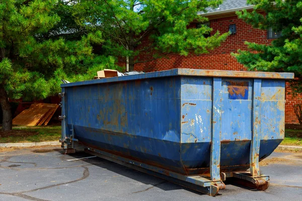 Dumpsters Zitten Vol Met Afval Een Stad Vuilnisbakken Die Vol — Stockfoto