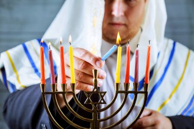 adam el ışık mumlar menorah hanukka adam Işık mumlar için hizmet tablo