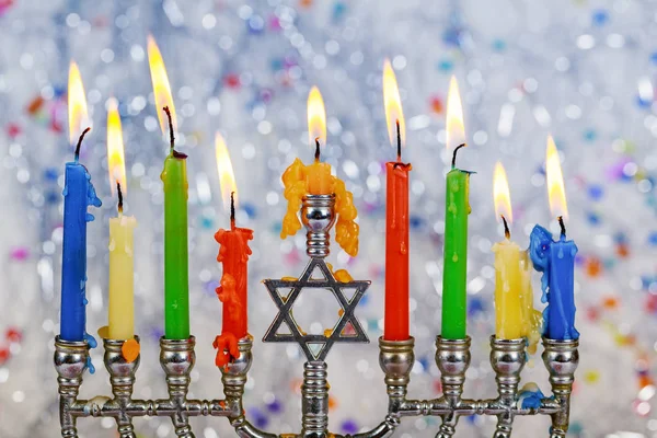 La fiesta judía hannukah símbolos - menorah —  Fotos de Stock