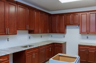 Yeni indüksiyon Ocak yükleme ben modern mutfak