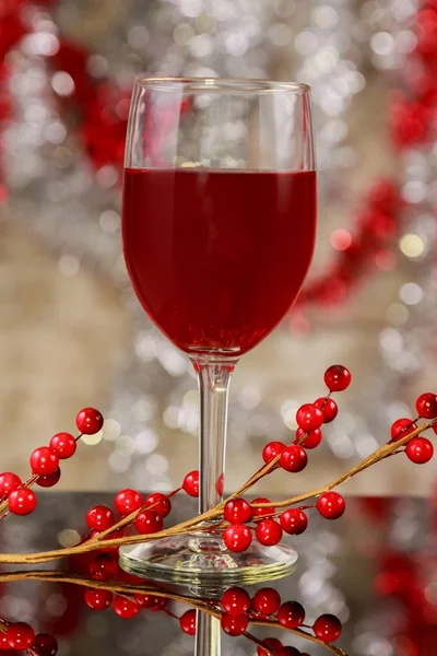クリスマス木製のテーブル属性を持つホットワイン — ストック写真