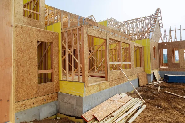 新しい建設木材ホーム フレーミング抽象. — ストック写真