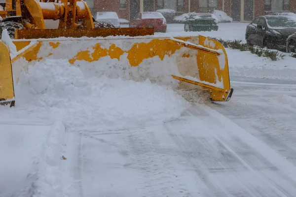 Winter Storm Snö Städmaskin Traktor Banar Vägen Efter Snöfall — Stockfoto