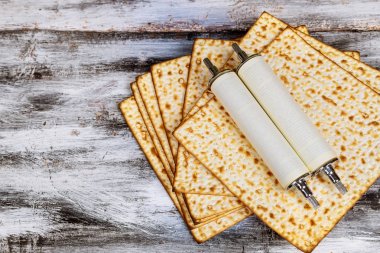 Pesah kutlama kavramı Yahudi Torah kaydırma sırasında Fısıh Bayramı tatil matza