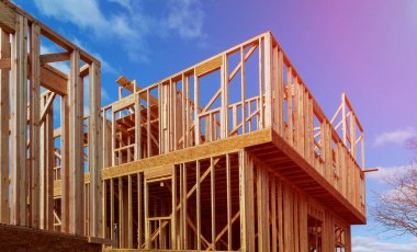 Bir inşa sopa ev yapım aşamasında