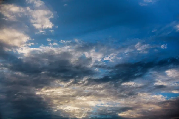Puesta Sol Con Cielo Azul Hermoso Cielo Nubes Puesta Sol —  Fotos de Stock