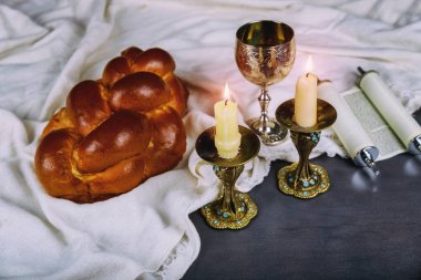 Shabbat Shalom - geleneksel Yahudi Şabat ayini