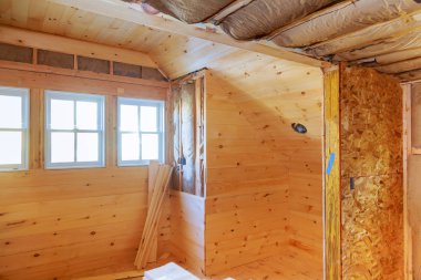 Ahşap ev ahşap duvarlar inşaatı altında iç çerçeve