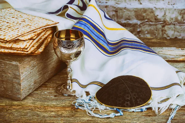 Wein Und Matzoh Jüdischer Feiertag Feiertag Symbol Jüdisches Passahbrot Passahbrot — Stockfoto