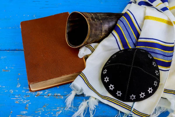 Preghiera Scialle Tallit Corno Shofar Hashanah Rosh Simbolo Religioso Ebraico — Foto Stock