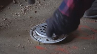 Çağdaş duşun döşeme gideri paslanmaz çelik, drenaj kapağı.