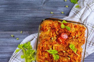 Fotokopi alanı olan tavada kızarmış balık.