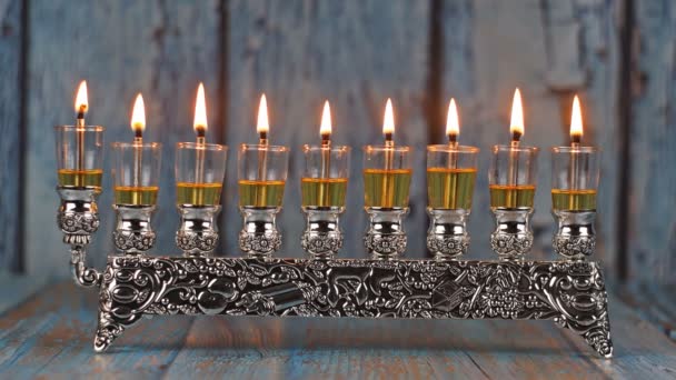 Symbole świąt żydowskich hannukah - menora — Wideo stockowe