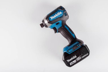 Makita bataryasız tornavida Japonya 'da Makita Şirketi' nin çalışma aracı.