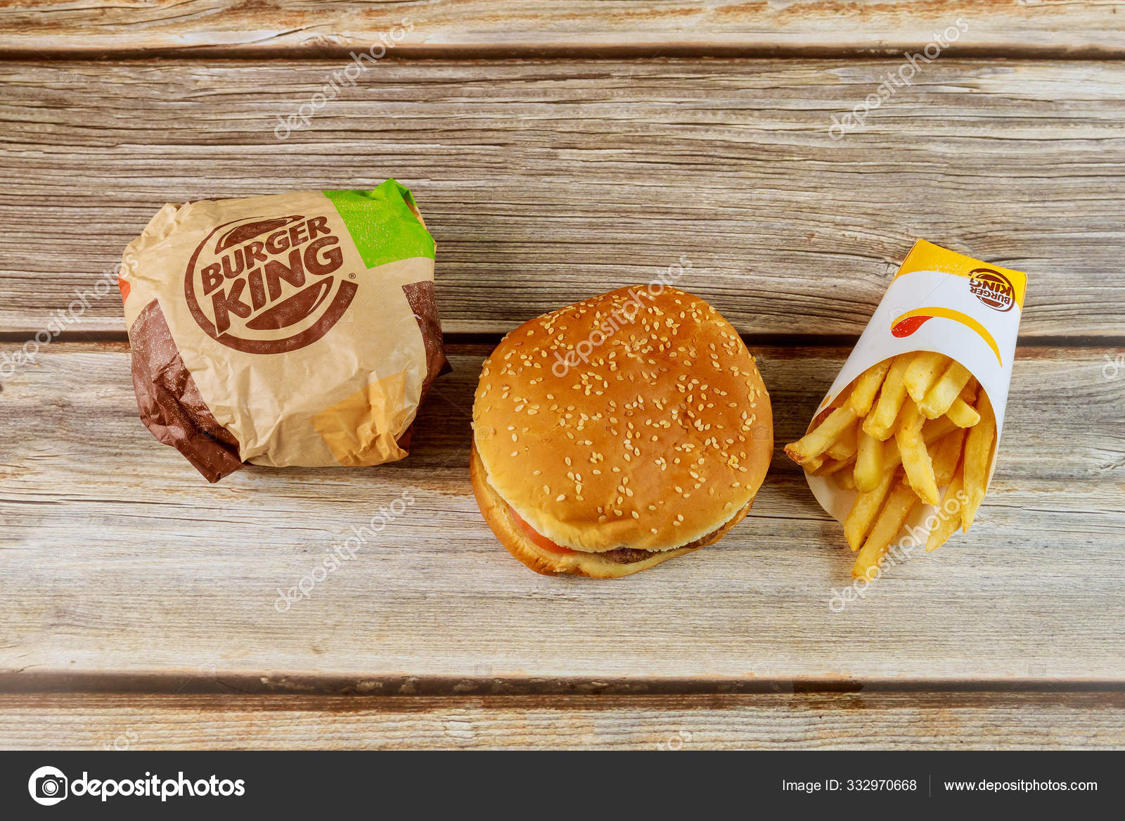 Burger king set has hamburger french fries on wooden table — Stock