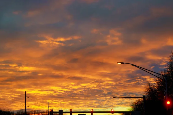 Cielo colorido durante el atardecer paisaje natural — Foto de Stock