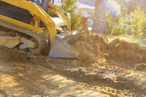 Trabajar en la excavadora primicia obras de tierra en movimiento — Foto de Stock