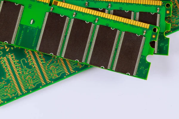 Bastone di memoria RAM sul computer — Foto Stock