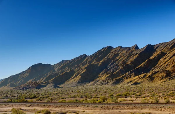 Desierto y montañas nubes sobre el suroeste de Estados Unidos Desierto de Nuevo México —  Fotos de Stock