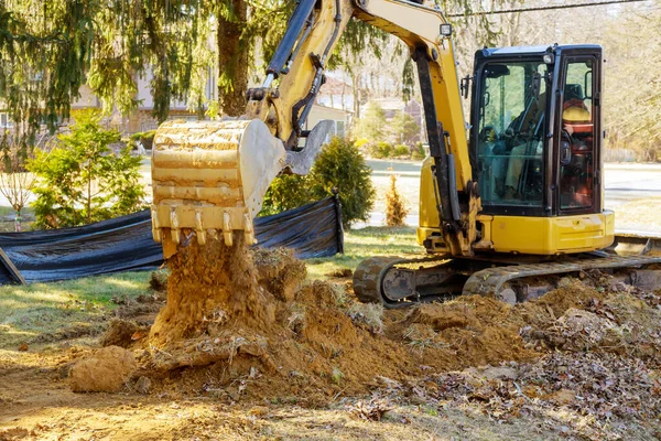 建設工事掘削機は 地球を移動します 土木住宅建設 — ストック写真
