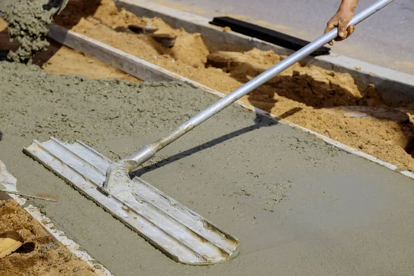 Construction Workers Laying Concrete Mixer Concrete Mixer Sidewalk — Stock Photo, Image