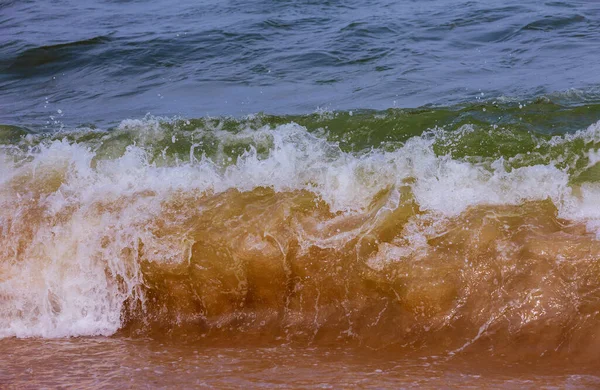Zicht Een Golvend Oppervlak Van Dichtbij Brekende Golven Oceaan Tijdens — Stockfoto