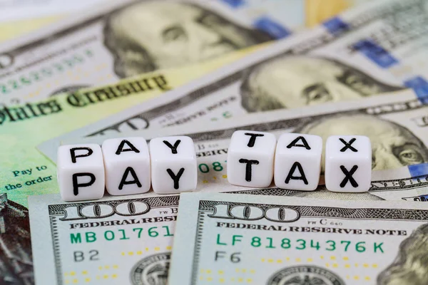 Individual Income Tax Return One Hundred Dollar Bills Pay Tax — Stock fotografie
